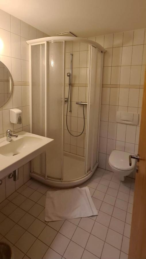 Hotel Breiti Bachenbulach Экстерьер фото